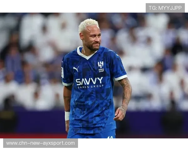 内马尔穿透式直塞送给队友黄金机会